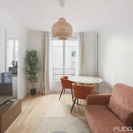 Appartamento Charming In 16 Parigi