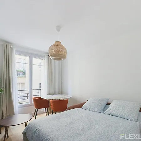 Charming In 16 * Parigi