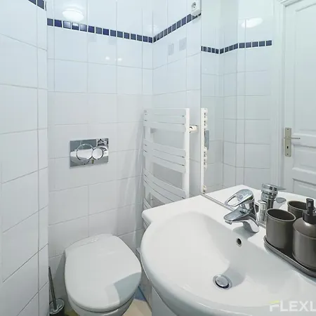 Appartamento Charming In 16 Parigi